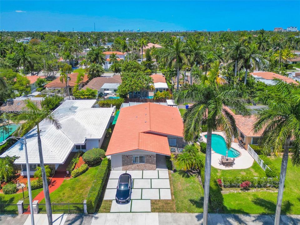 待售: $1,535,000 (3 贝兹, 2 浴室, 2252 平方英尺)