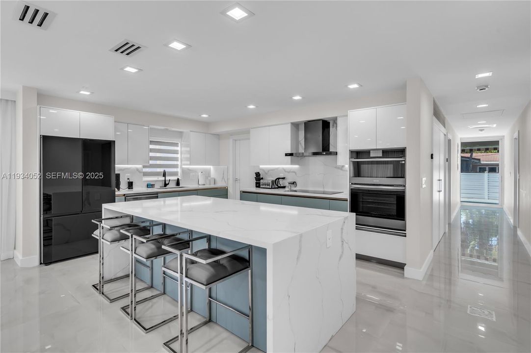 待售: $1,535,000 (3 贝兹, 2 浴室, 2252 平方英尺)