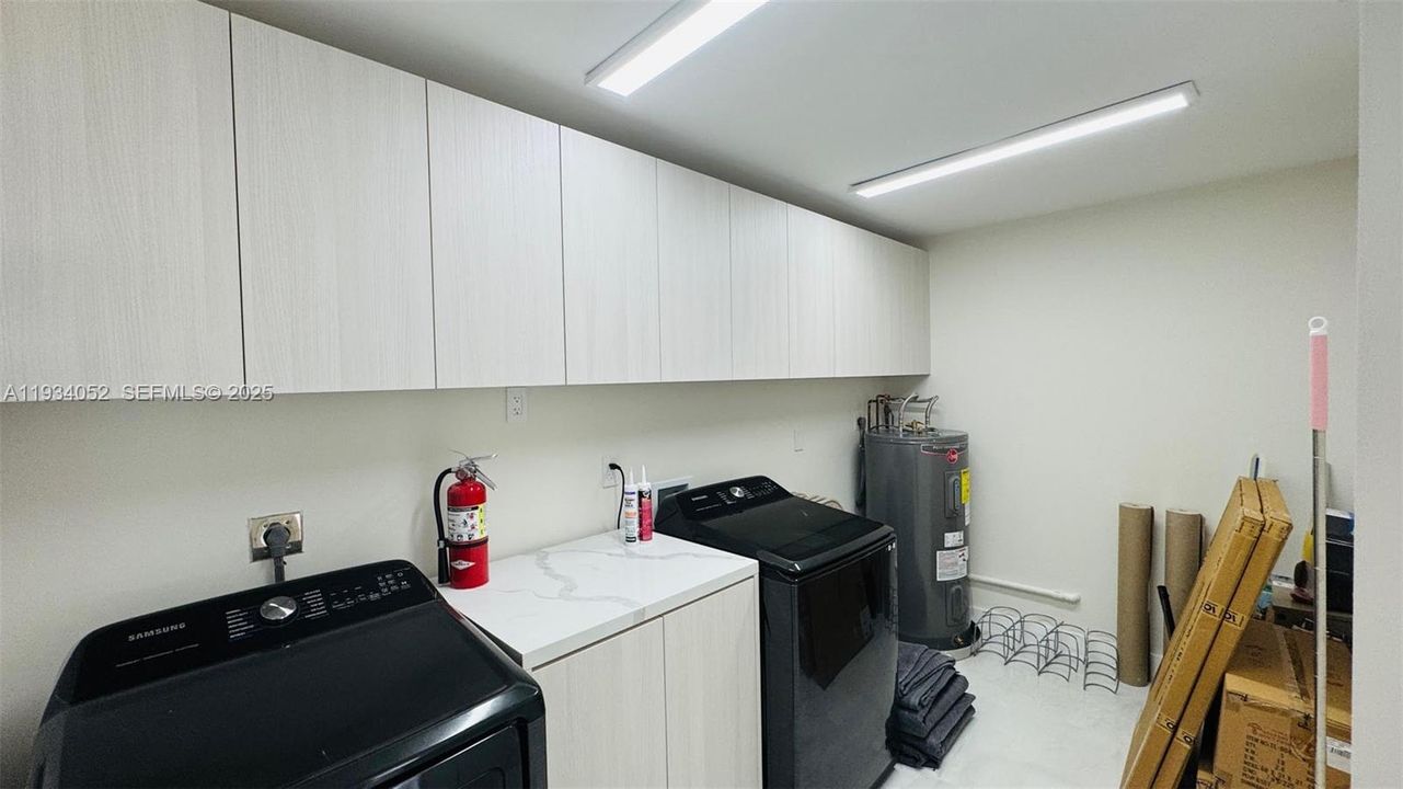 待售: $1,535,000 (3 贝兹, 2 浴室, 2252 平方英尺)