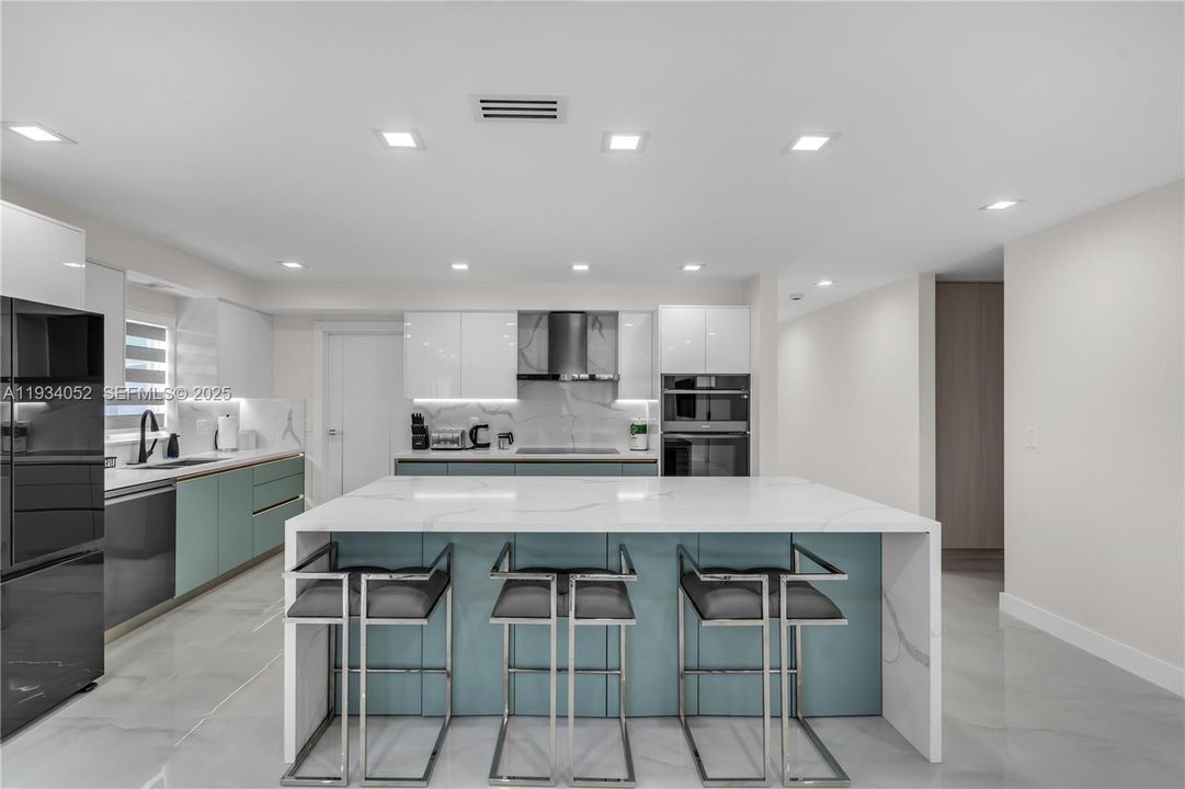 待售: $1,535,000 (3 贝兹, 2 浴室, 2252 平方英尺)