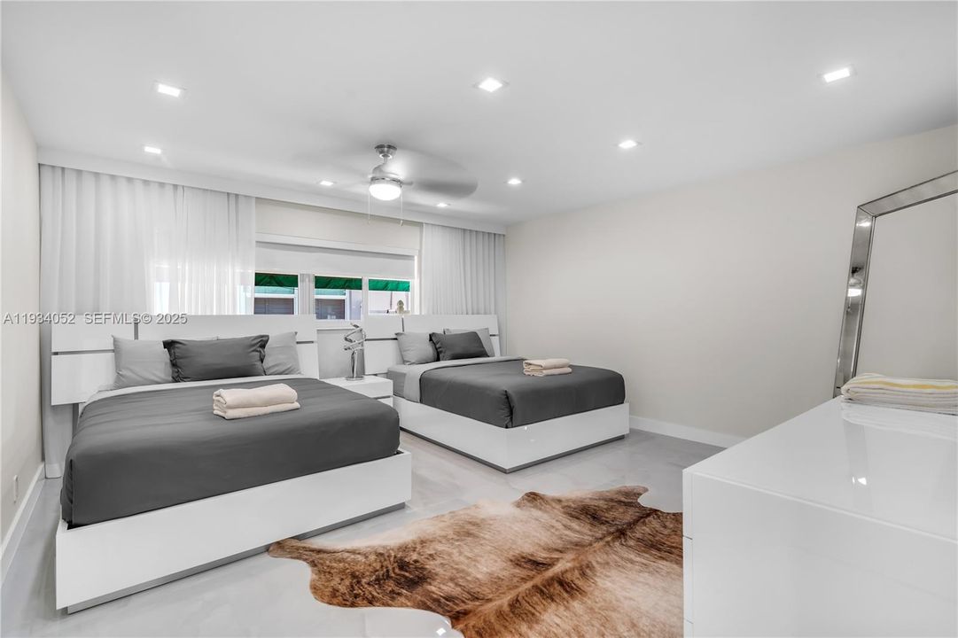 待售: $1,535,000 (3 贝兹, 2 浴室, 2252 平方英尺)