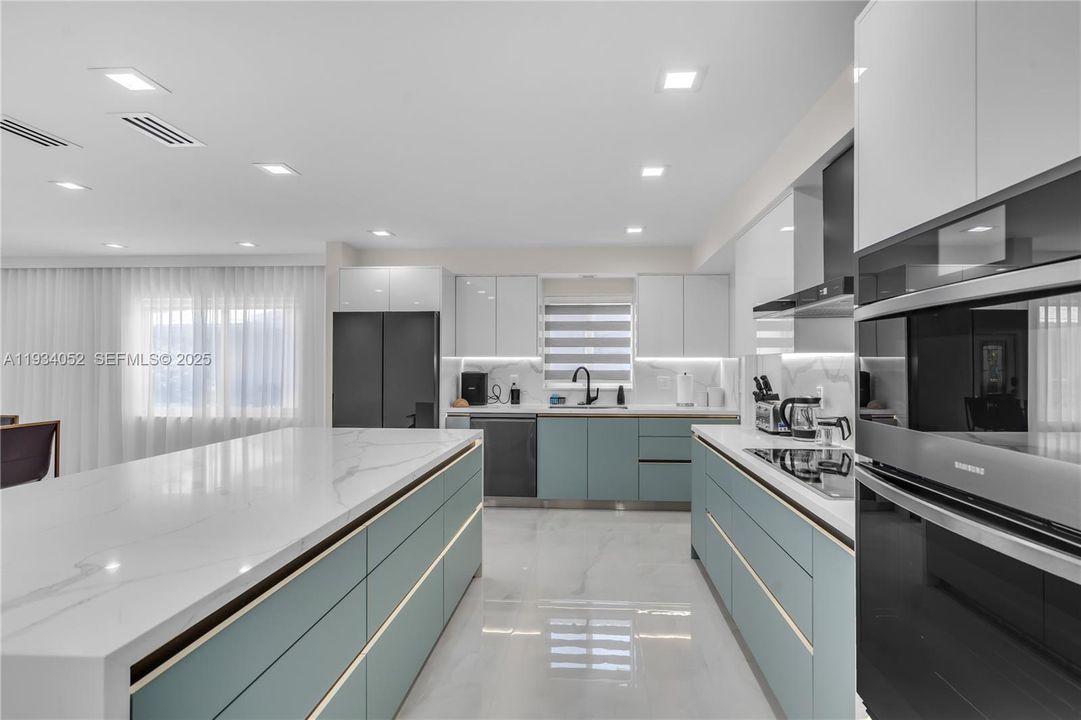 待售: $1,535,000 (3 贝兹, 2 浴室, 2252 平方英尺)