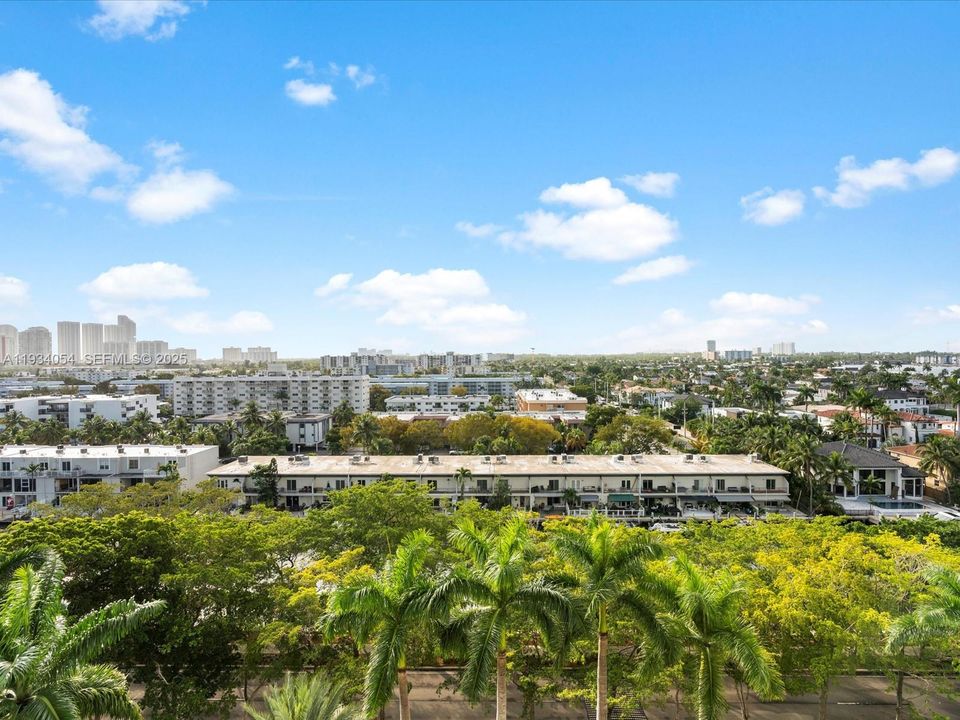 For Sale: $725,000 (2 beds, 2 baths, 1564 Square Feet)