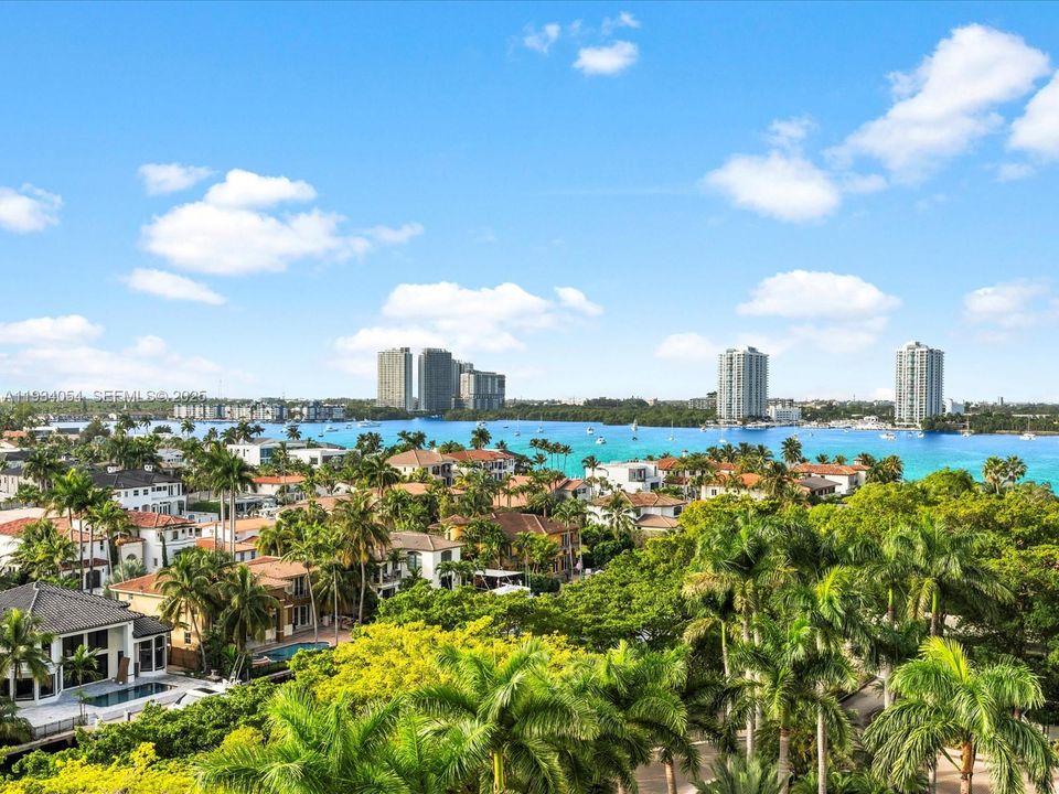 For Sale: $725,000 (2 beds, 2 baths, 1564 Square Feet)