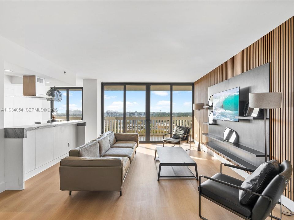 For Sale: $725,000 (2 beds, 2 baths, 1564 Square Feet)