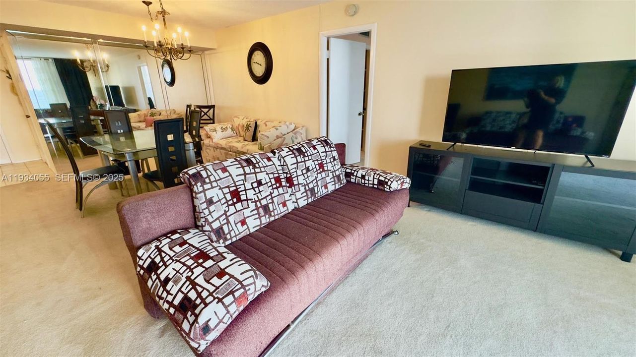 На продажу: $309,000 (2 спален, 2 ванн, 1237 Квадратных фут)