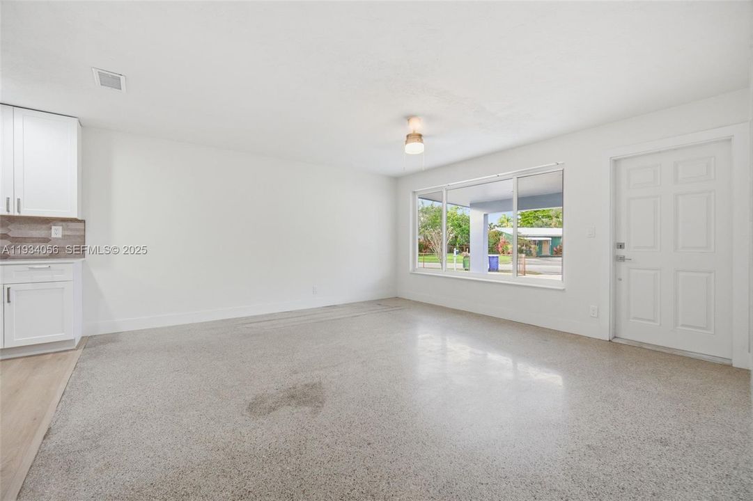 En Venta: $589,000 (3 camas, 2 baños, 1176 Pies cuadrados)