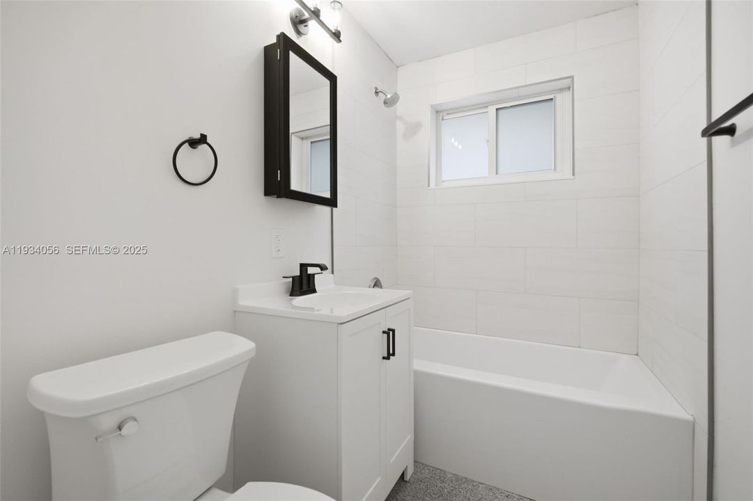 En Venta: $589,000 (3 camas, 2 baños, 1176 Pies cuadrados)