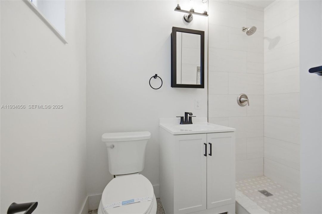 En Venta: $589,000 (3 camas, 2 baños, 1176 Pies cuadrados)