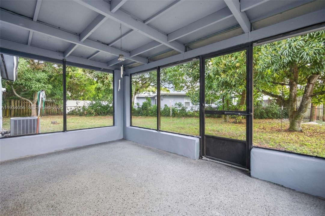 En Venta: $589,000 (3 camas, 2 baños, 1176 Pies cuadrados)