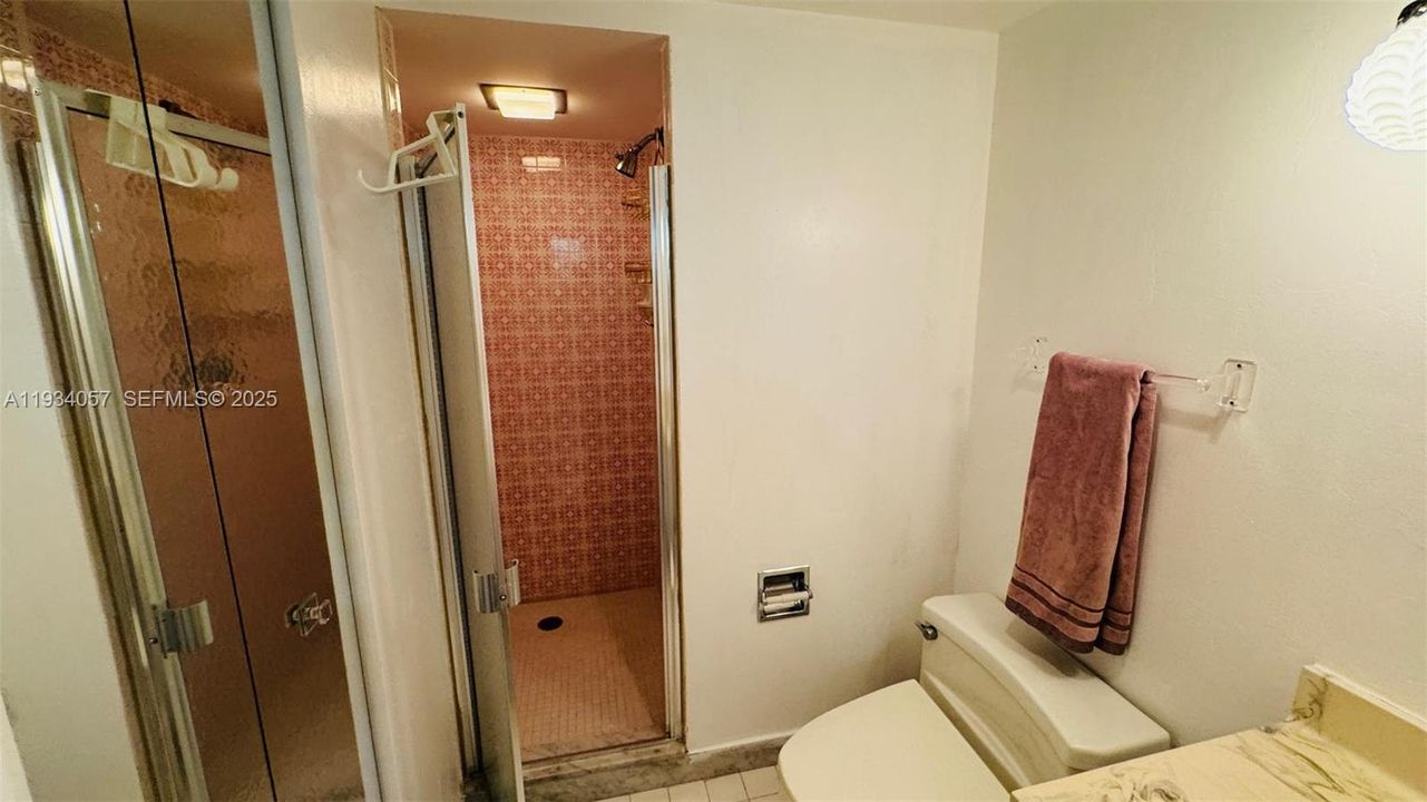 出租: $2,350 (1 贝兹, 2 浴室, 1300 平方英尺)