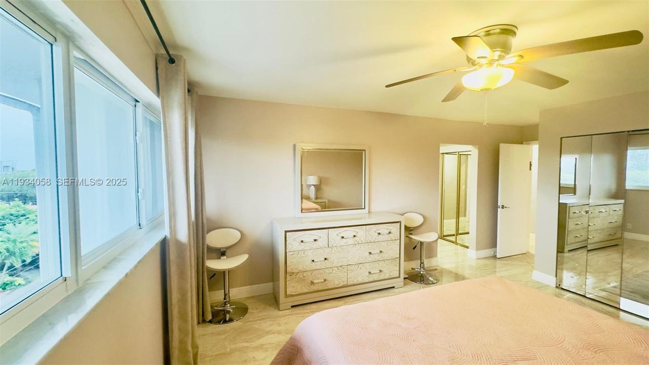 For Rent: $3,725 (2 beds, 2 baths, 1700 Square Feet)