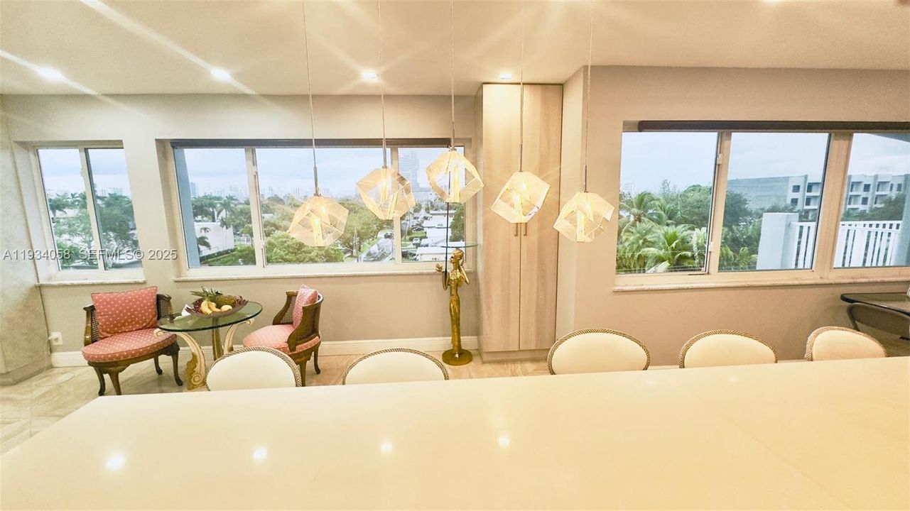 For Rent: $3,725 (2 beds, 2 baths, 1700 Square Feet)