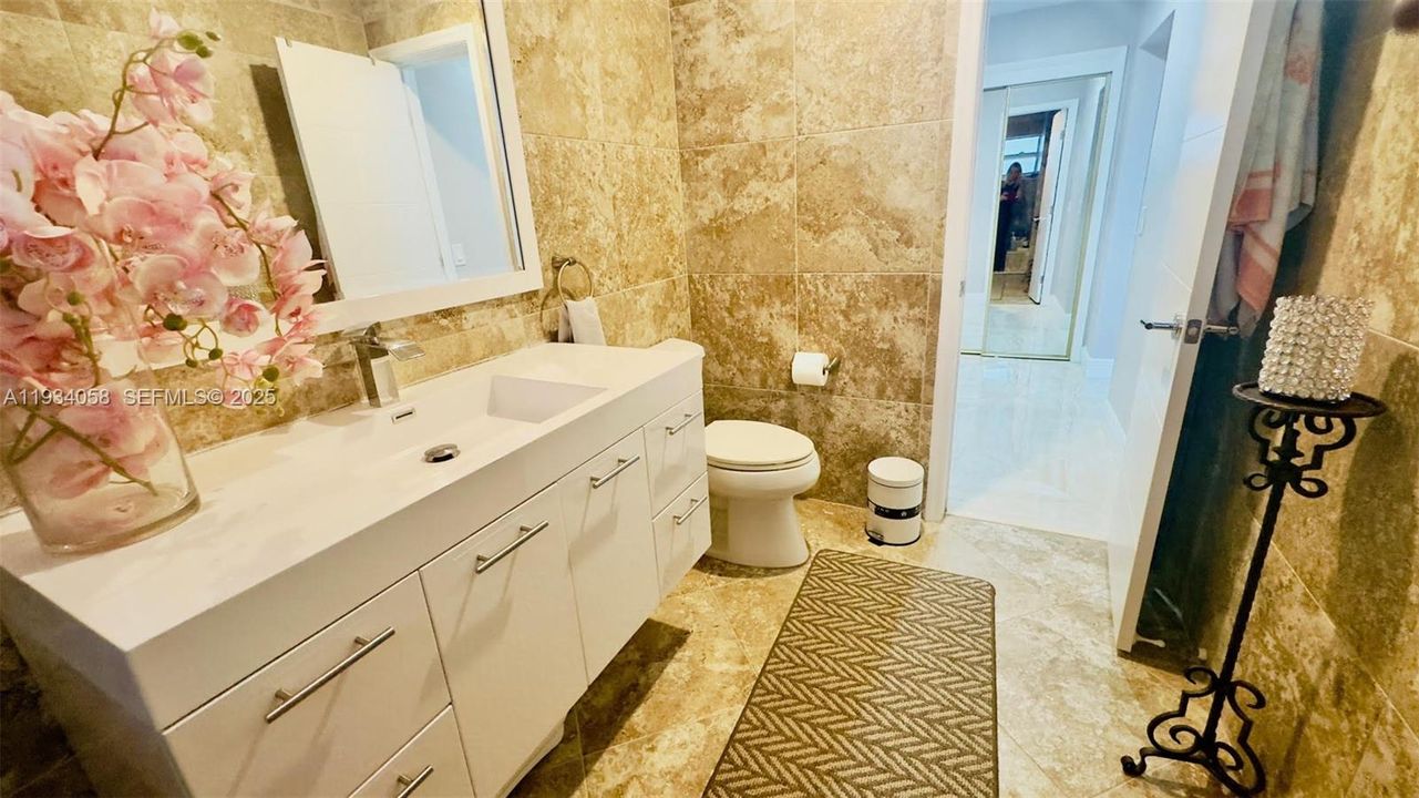 For Rent: $3,725 (2 beds, 2 baths, 1700 Square Feet)