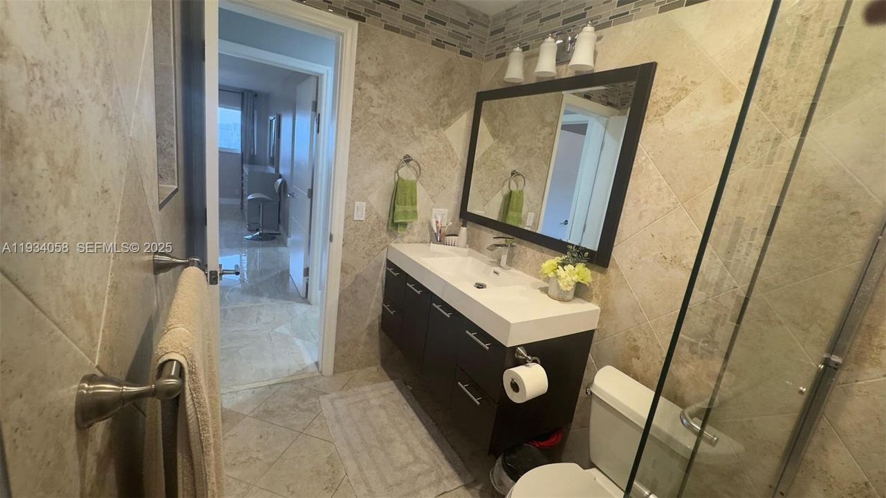 For Rent: $3,725 (2 beds, 2 baths, 1700 Square Feet)