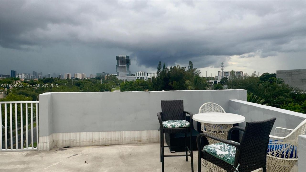 For Rent: $3,725 (2 beds, 2 baths, 1700 Square Feet)