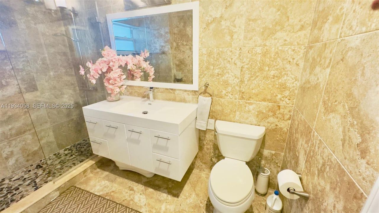 For Rent: $3,725 (2 beds, 2 baths, 1700 Square Feet)