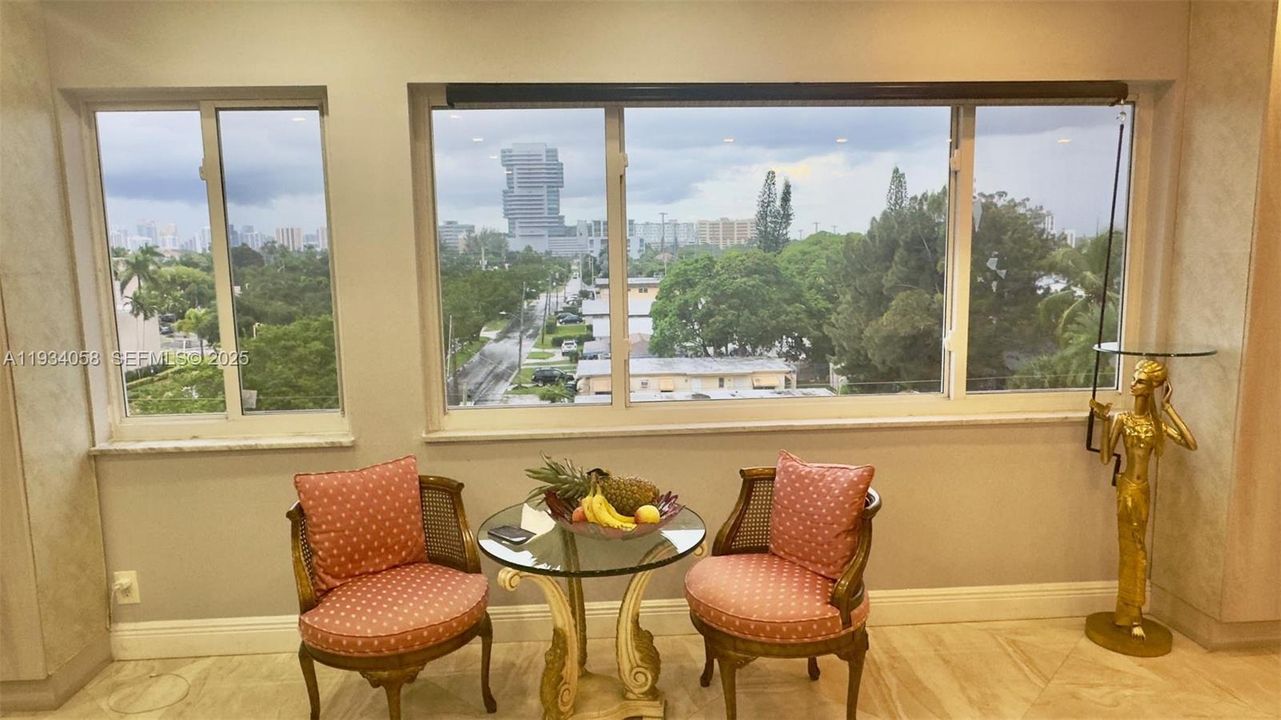 For Rent: $3,725 (2 beds, 2 baths, 1700 Square Feet)