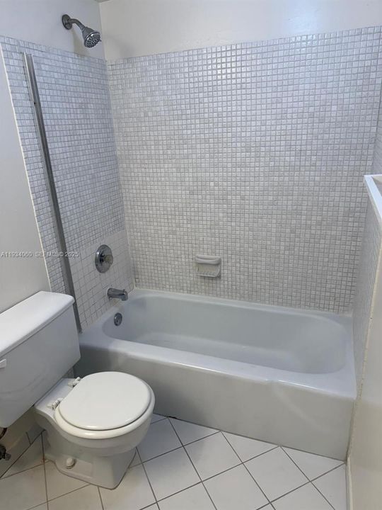 出租: $1,550 (1 贝兹, 1 浴室, 625 平方英尺)