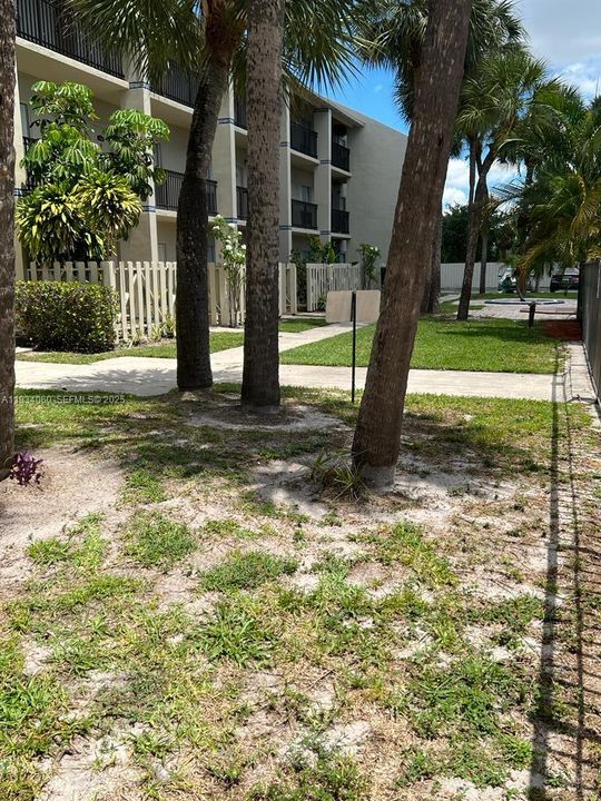 出租: $1,550 (1 贝兹, 1 浴室, 625 平方英尺)