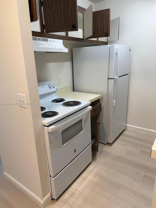 出租: $1,550 (1 贝兹, 1 浴室, 625 平方英尺)