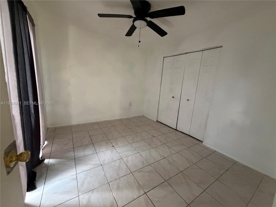 For Rent: $3,500 (4 beds, 2 baths, 1470 Square Feet)