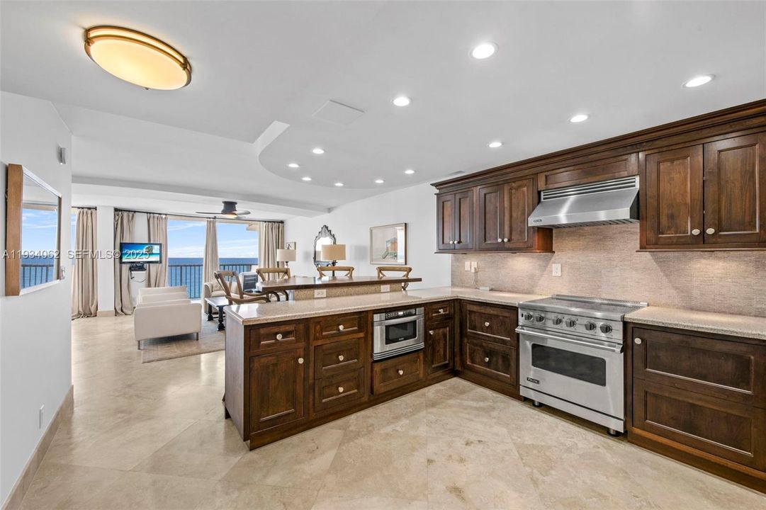 待售: $475,000 (1 贝兹, 1 浴室, 820 平方英尺)