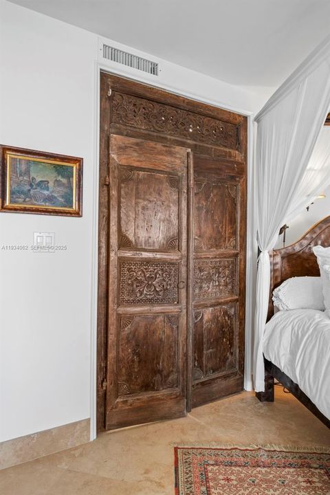 待售: $475,000 (1 贝兹, 1 浴室, 820 平方英尺)