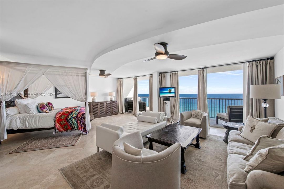 待售: $475,000 (1 贝兹, 1 浴室, 820 平方英尺)