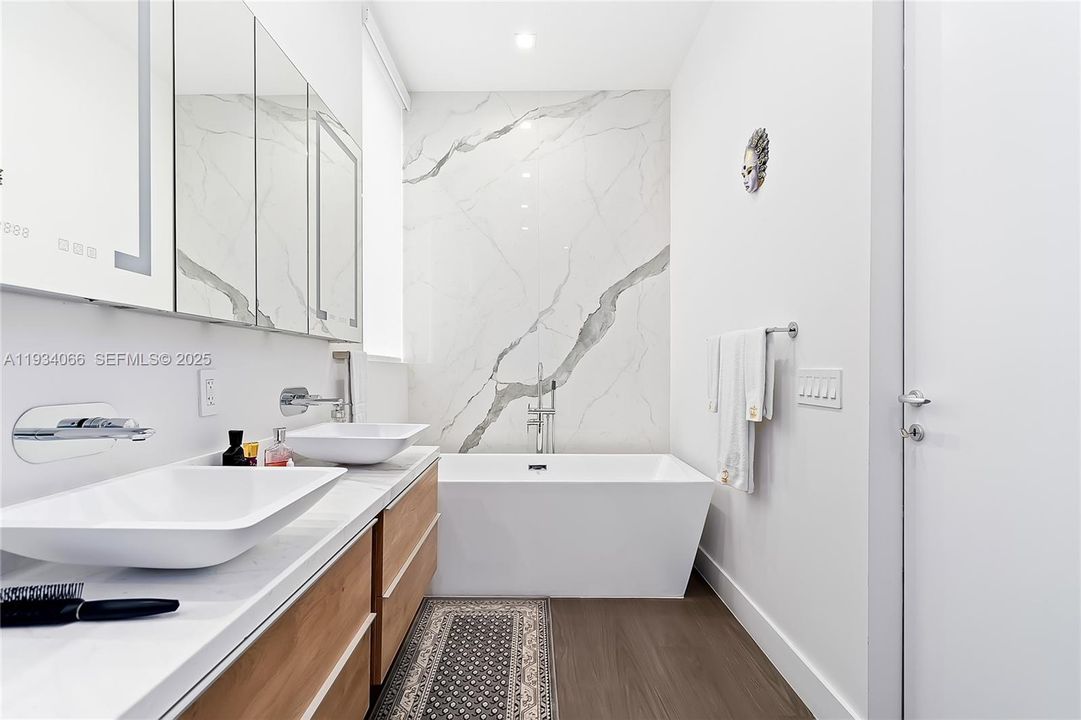 На продажу: $4,700,000 (5 спален, 5 ванн, 4253 Квадратных фут)