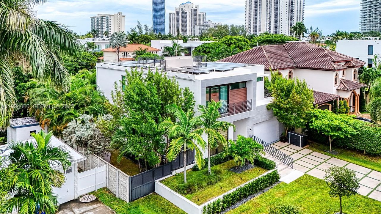 На продажу: $4,700,000 (5 спален, 5 ванн, 4253 Квадратных фут)