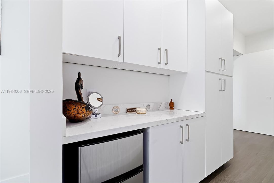 На продажу: $4,700,000 (5 спален, 5 ванн, 4253 Квадратных фут)