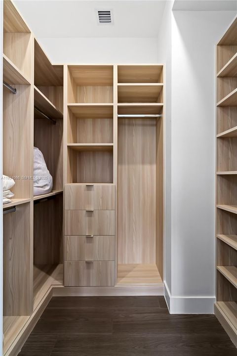 На продажу: $4,700,000 (5 спален, 5 ванн, 4253 Квадратных фут)