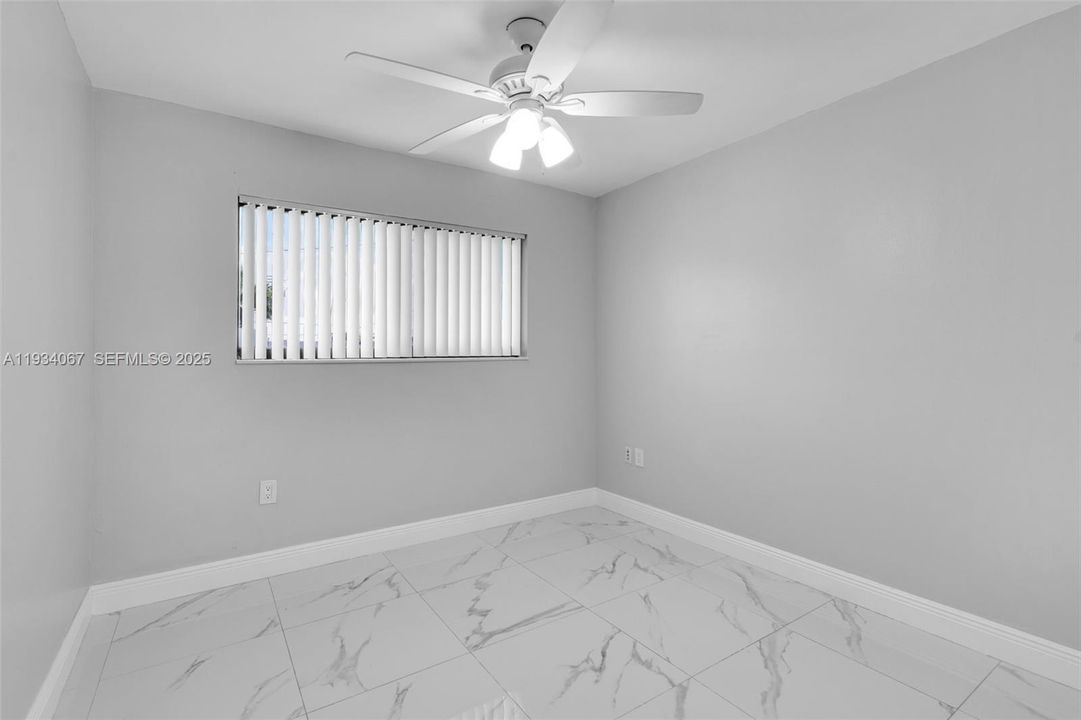 For Rent: $3,100 (4 beds, 2 baths, 1337 Square Feet)