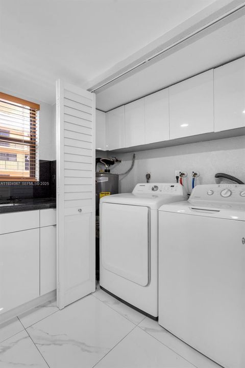 For Rent: $3,100 (4 beds, 2 baths, 1337 Square Feet)