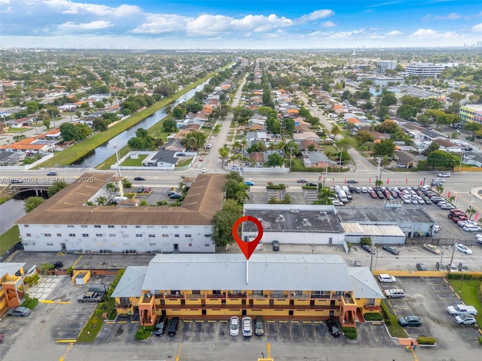 For Rent: $3,100 (4 beds, 2 baths, 1337 Square Feet)