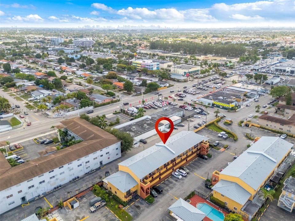 For Rent: $3,100 (4 beds, 2 baths, 1337 Square Feet)