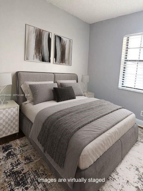 For Sale: $414,999 (3 beds, 3 baths, 1318 Square Feet)