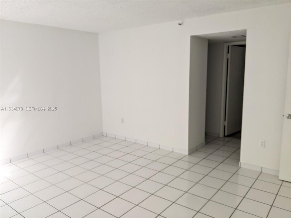 На продажу: $1,200,000 (2 спален, 2 ванн, 1108 Квадратных фут)