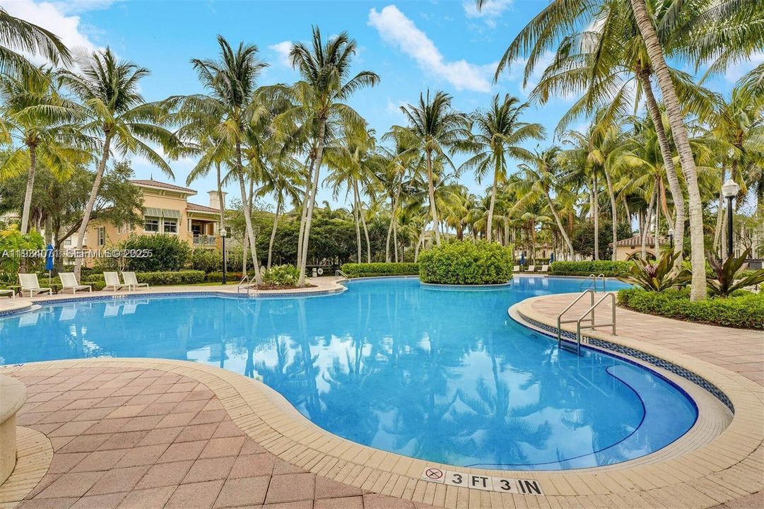 В аренду: $3,800 (3 спален, 3 ванн, 1700 Квадратных фут)