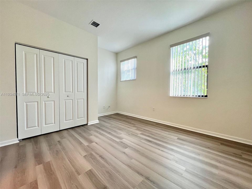 В аренду: $3,800 (3 спален, 3 ванн, 1700 Квадратных фут)