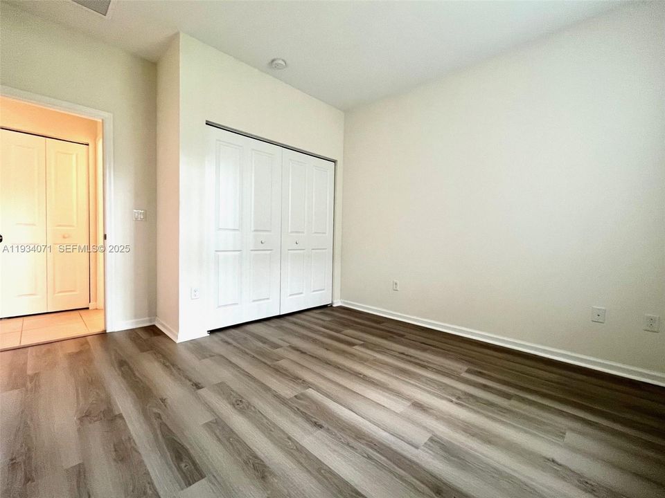 В аренду: $3,800 (3 спален, 3 ванн, 1700 Квадратных фут)