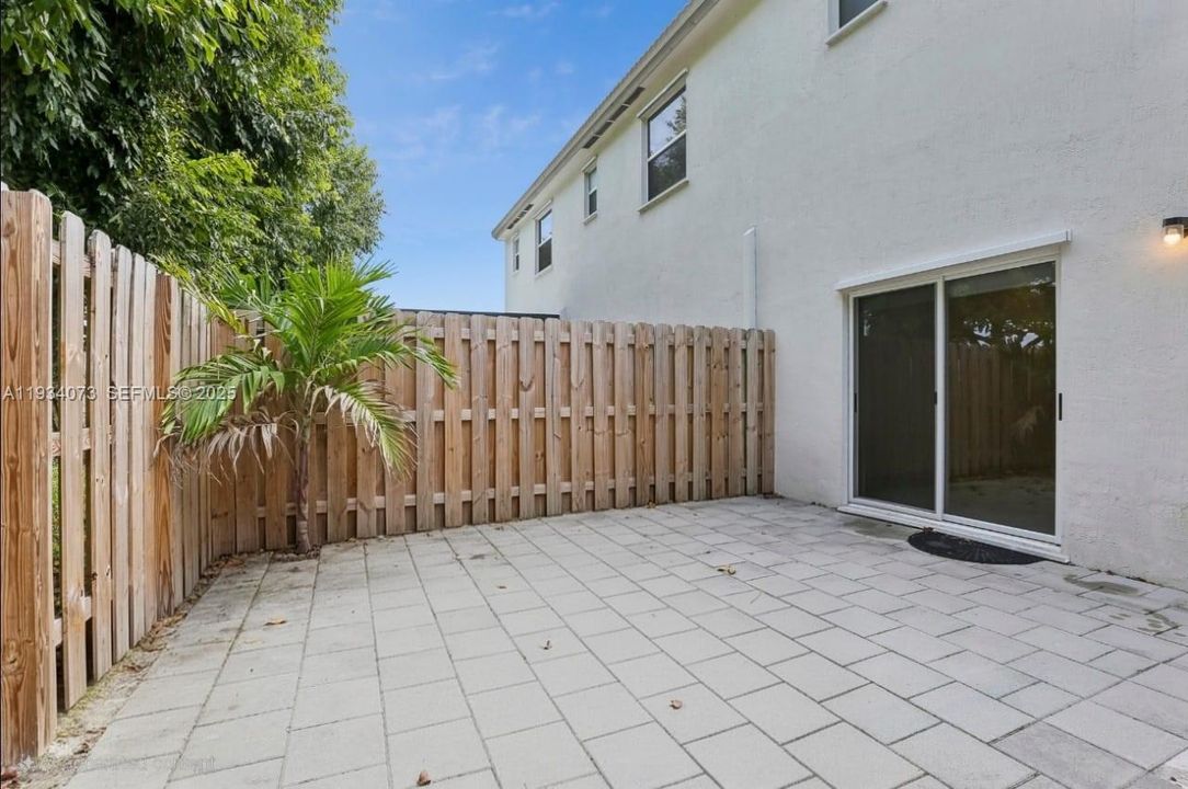 For Sale: $365,000 (3 beds, 2 baths, 1483 Square Feet)