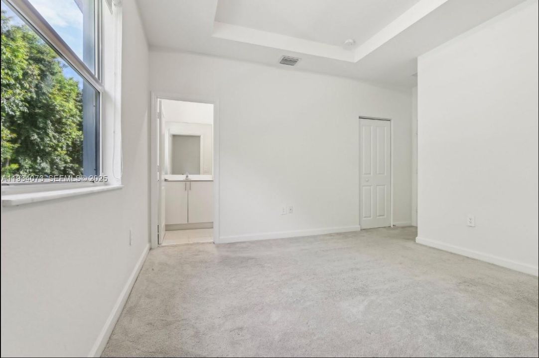 For Sale: $365,000 (3 beds, 2 baths, 1483 Square Feet)