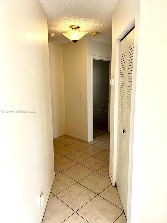 В аренду: $3,199 (3 спален, 2 ванн, 1401 Квадратных фут)