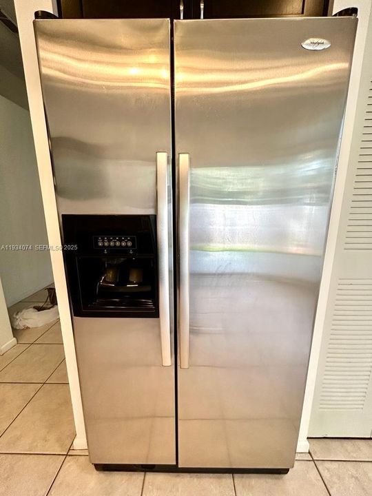 В аренду: $3,199 (3 спален, 2 ванн, 1401 Квадратных фут)