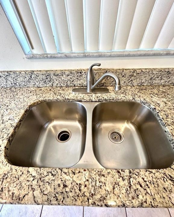 В аренду: $3,199 (3 спален, 2 ванн, 1401 Квадратных фут)