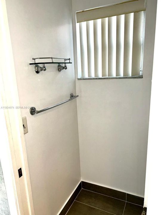 В аренду: $3,199 (3 спален, 2 ванн, 1401 Квадратных фут)