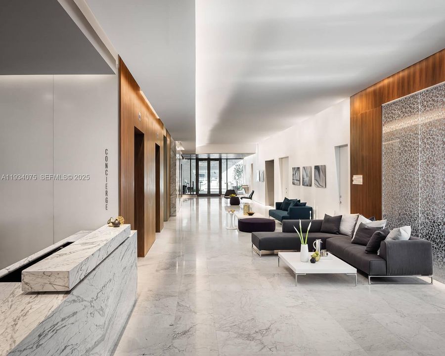 For Sale: $650,000 (1 beds, 1 baths, 810 Square Feet)