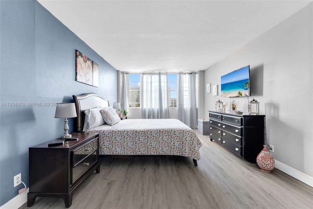 待售: $198,000 (2 贝兹, 2 浴室, 1112 平方英尺)